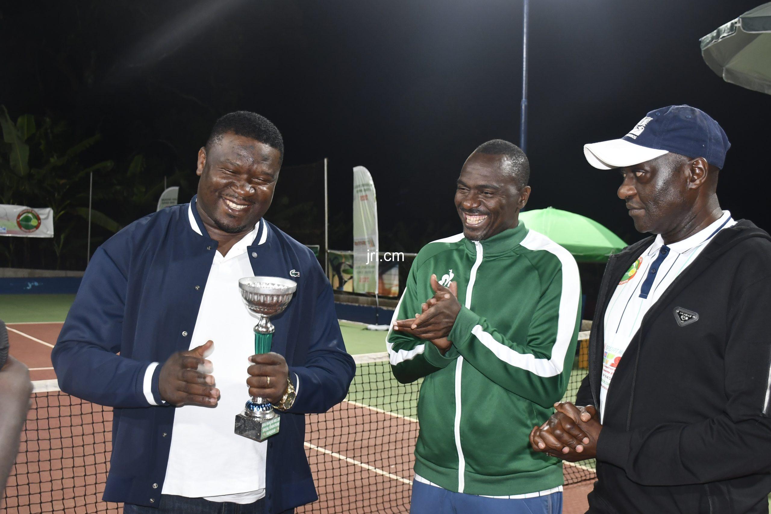 Nino Nguele gagne enfin un trophée  au tennis